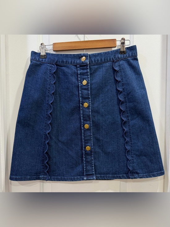 Draper James Dresses & Skirts - Draper James Blue Jean Denim Skirt Scalloped & Button Details Size 8